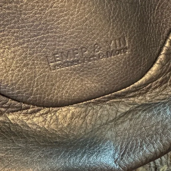 Lempp & Yin Made in USA Buttery Leather Crossbody - Picture 2 of 6